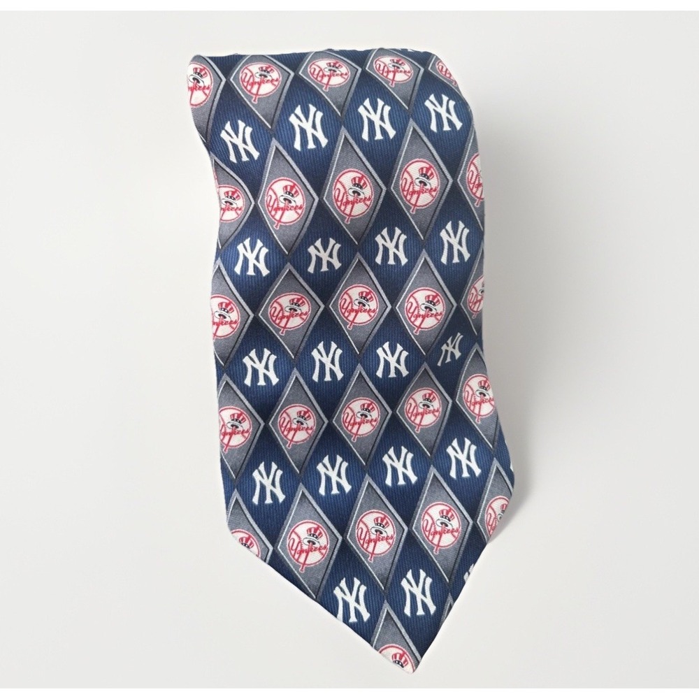 MLB Major League Baseball By Eagle Neckwear Mens NY Yankees All Over Neck Tie